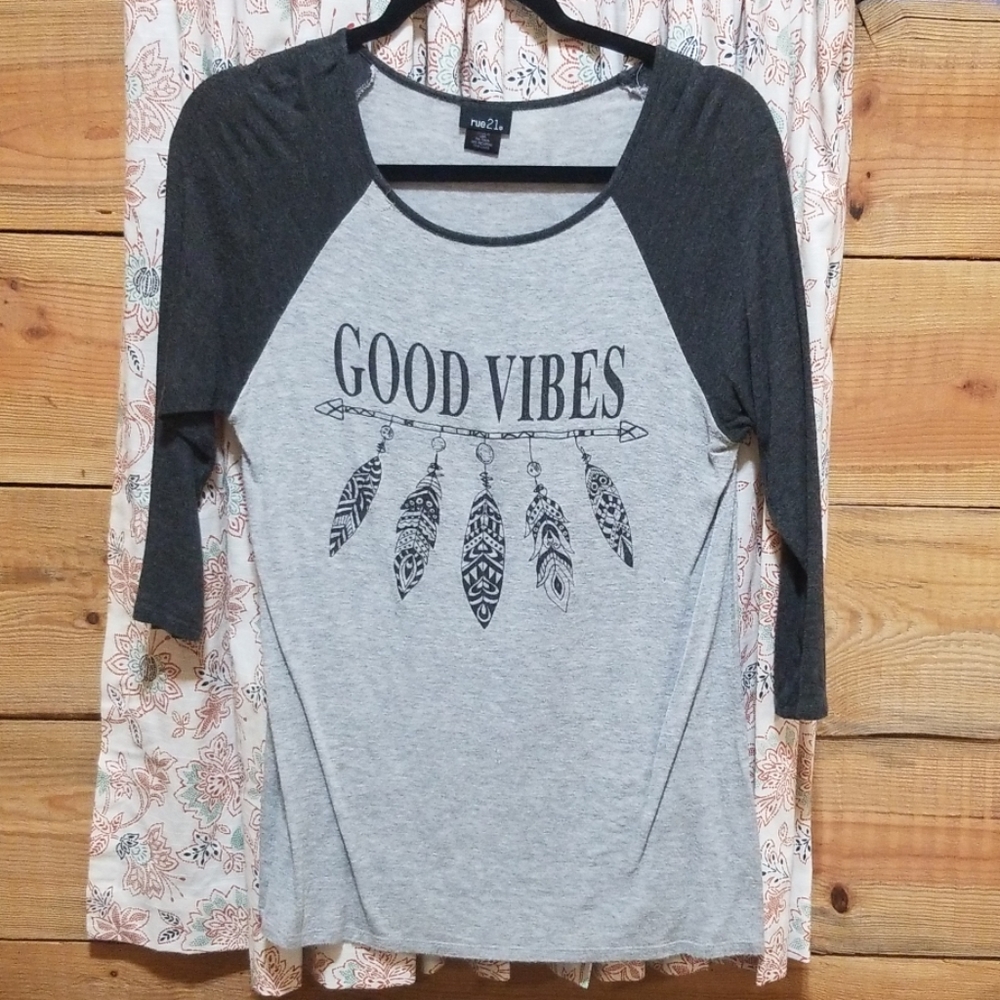1/4 sleeve shirt